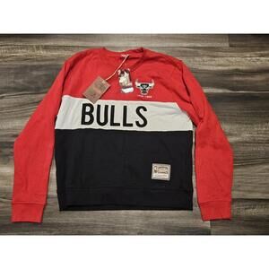 Mitchell & Ness Women’s Chicago Bulls Colorblock Crew Sweatshirt Multicolor L